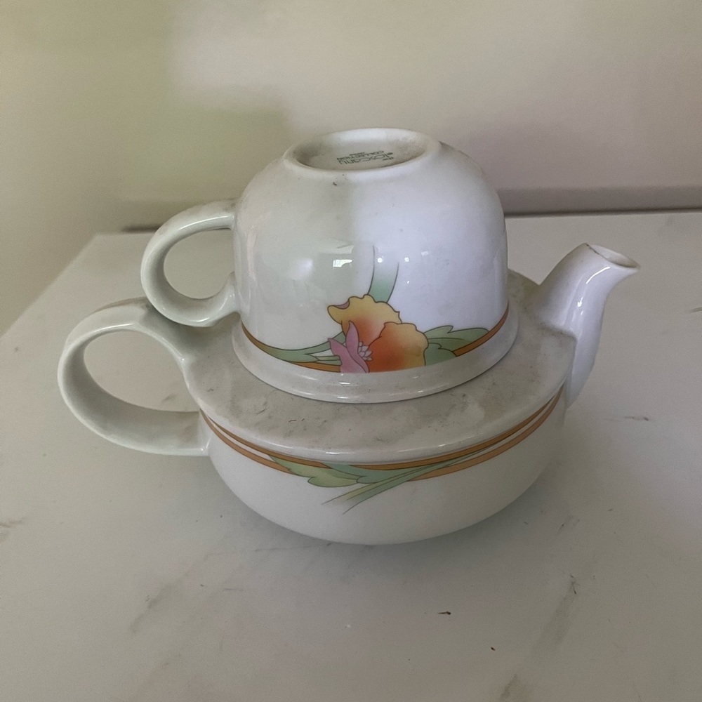 Teapot/cup